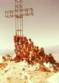 Bobinger Ferienkinder am Gipfelkreuz des Weißhorns 1973
